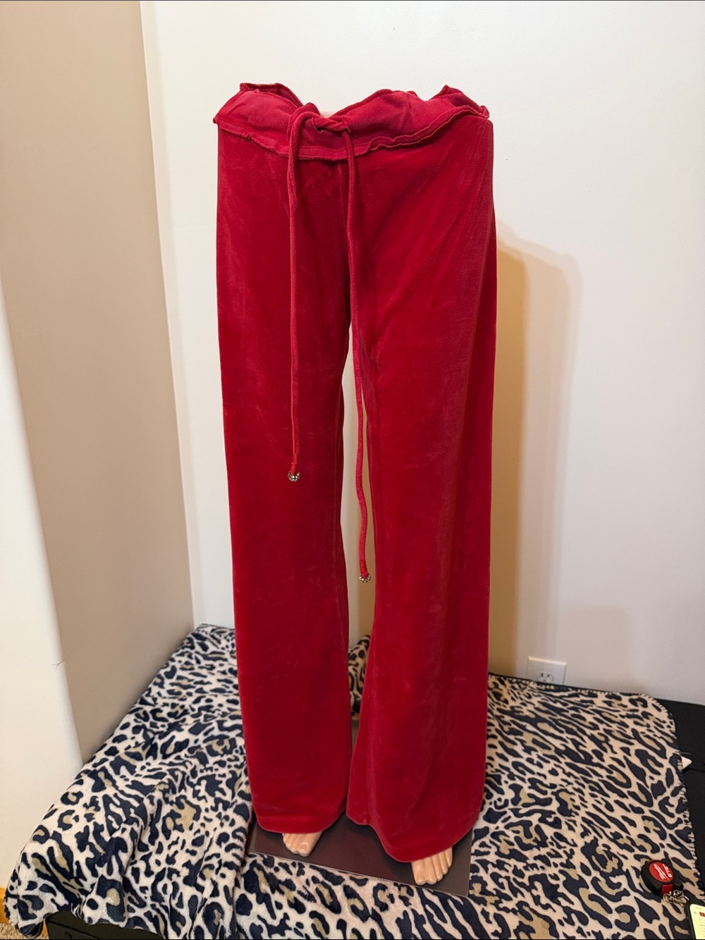 Twisted Heart Red Velour Lounge Long Pants Featuring a Drawstring Waist Size Med